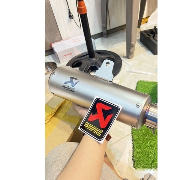 hỏa tốc Pô akrapovic r3 titan siêu đẹp tặng tiêu như trong hình