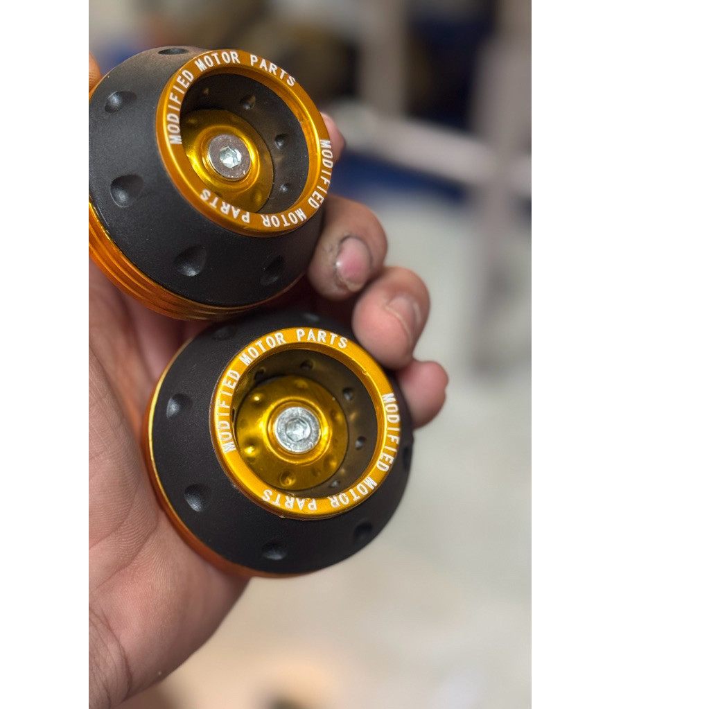 hỏa tốc gù chống đổ bánhxe  trước sau cbr150 winner sonic yamaha r15 mt15 tfx xsr fz150i fz155 gsx15