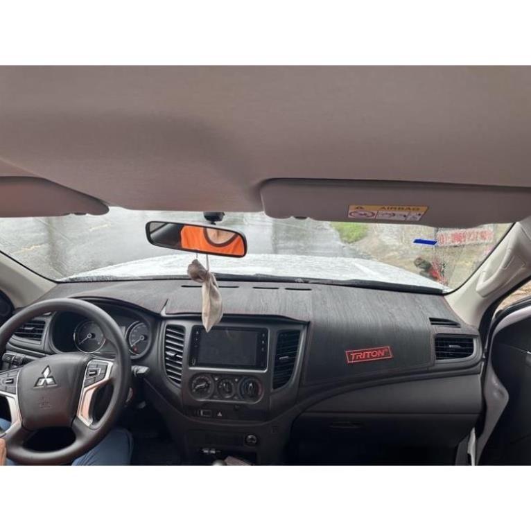 Chất Lượng Vàng Thảm Taplo Mitsubishi Triton 3 Lớp Bền Bỉ Giữ Vẻ Đẹp Lâu Dài.