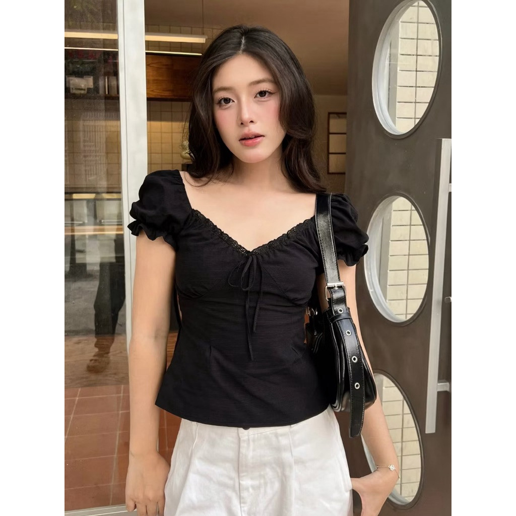Áo Babydoll Nữ Dáng Cotteque Tiểu Thư Mặc Được 2 Kiểu Chi Tiết Tay Bồng Cổ V Có Chiết Eo LÂM TÚ MA8229 | BigBuy360 - bigbuy360.vn