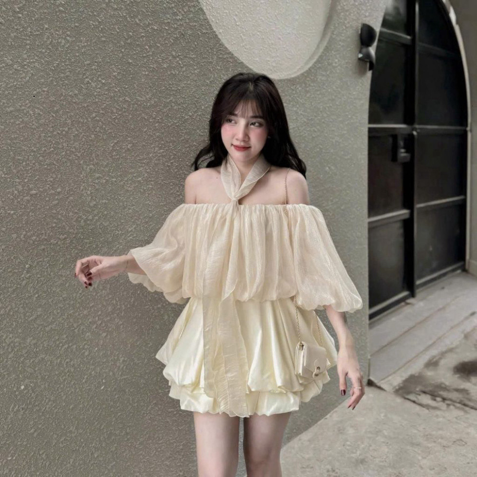[Luna chọn] set áo tơ lụa trễ vai DX tay bồng váy tuyết mưa xếp tầng kem vanilla, mềm mịn, thướt tha