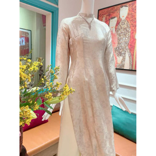 Vải lụa may áo dài , Lụa Nha Xá , Mã TR25 - Họa tiết Thọ dơi be ,  Nhung Silk ,  Nha Xá Silk