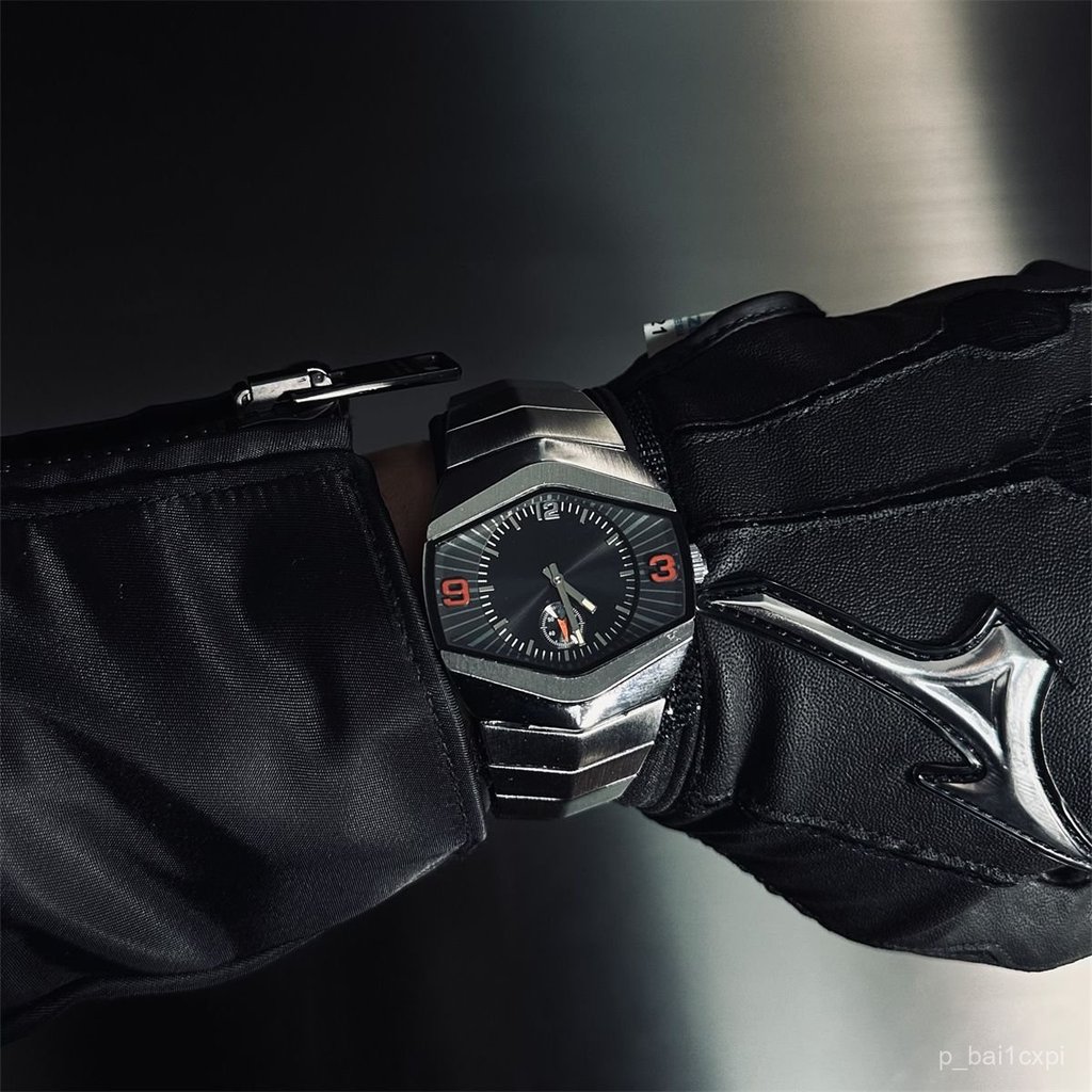 kiosk Đồng hồ theo phong cách khoa học viễn tưởng, mẫu Swiss Submariner Mark Fairwhale dành cho nam 