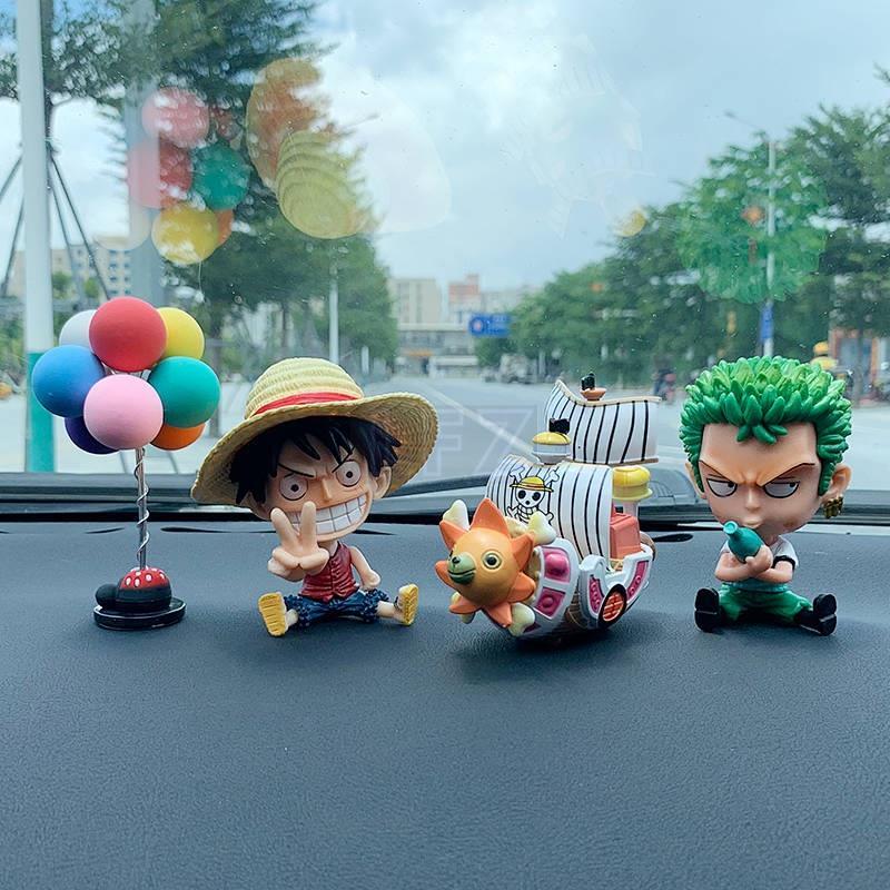 Mô hình nhân vật anime one piece trang trí xe ô tô
