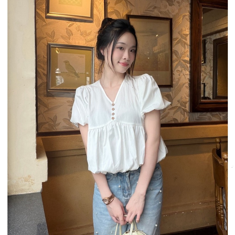 Áo kiểu hottrend nữ cổ V áo bí trẻ trung LÂM TÚ CLOTHING MA3003 | BigBuy360 - bigbuy360.vn