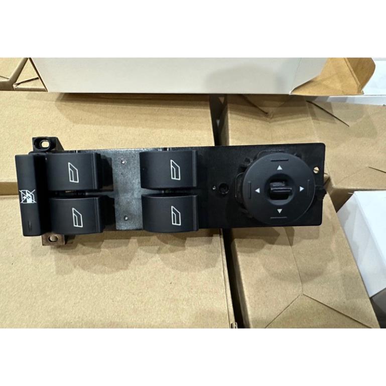 NEW✅ Công tắc nâng hạ kính tổng Ford Focus 2010-2012