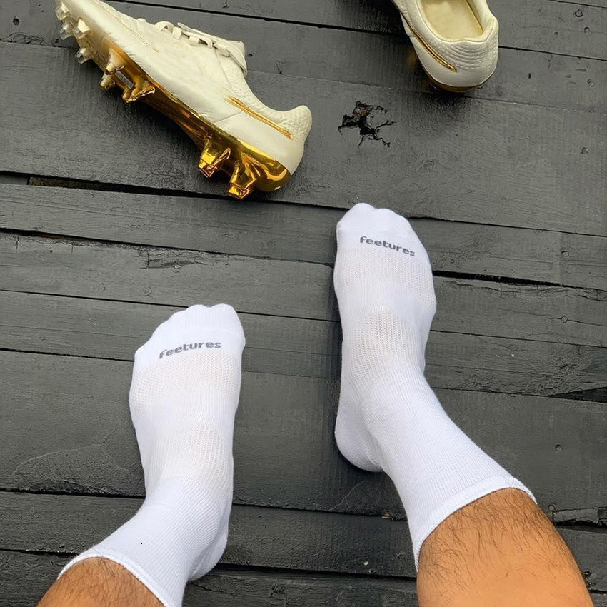1 Vớ đá banh thể thao chạy bộ nam nữ hàng cao cấp Feetures trắng chống hôi chân