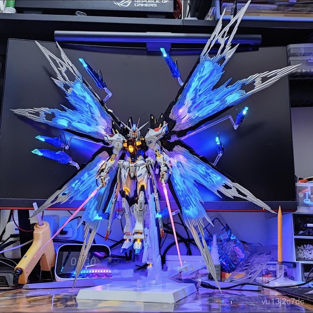 Mô hình Gundam MG Người Dị Giáo Đỏ MB Mô hình Mecha Strike Freedom Snow White Unicorn Phoenix