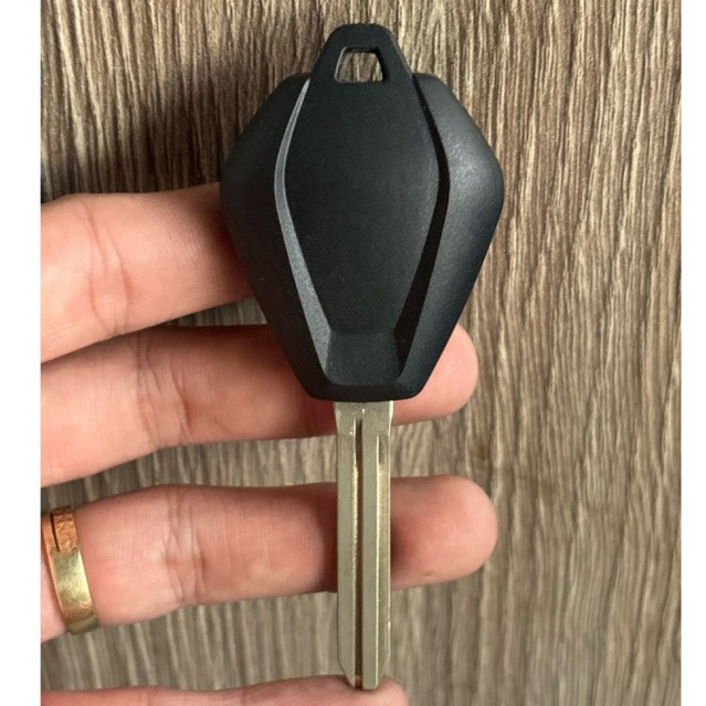 Vỏ chìa khoá Isuzu D Max D-Max đời cũ