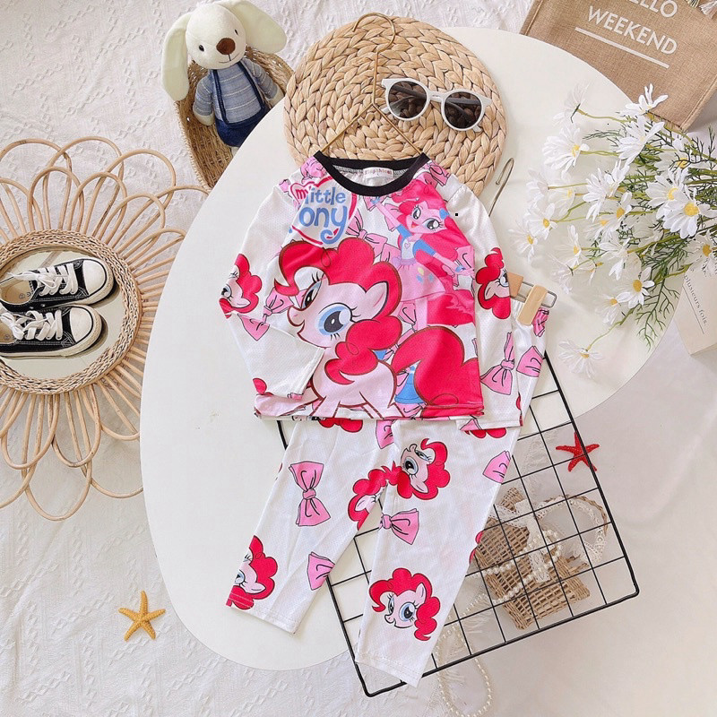 Bộ sưu tập NGỰA HỒNG 2840