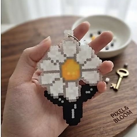 Móc khóa hạt nhựa ủi LIGHTSTICK GDRAGON