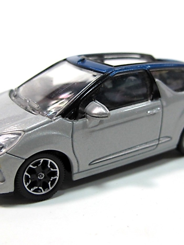 Pháp CITROEN CITROEN DS Xe Đồ Chơi Mô Hình 1 / 64 Hợp Kim Xe Mô Hình Đồ Trang Trí Cao Cấp