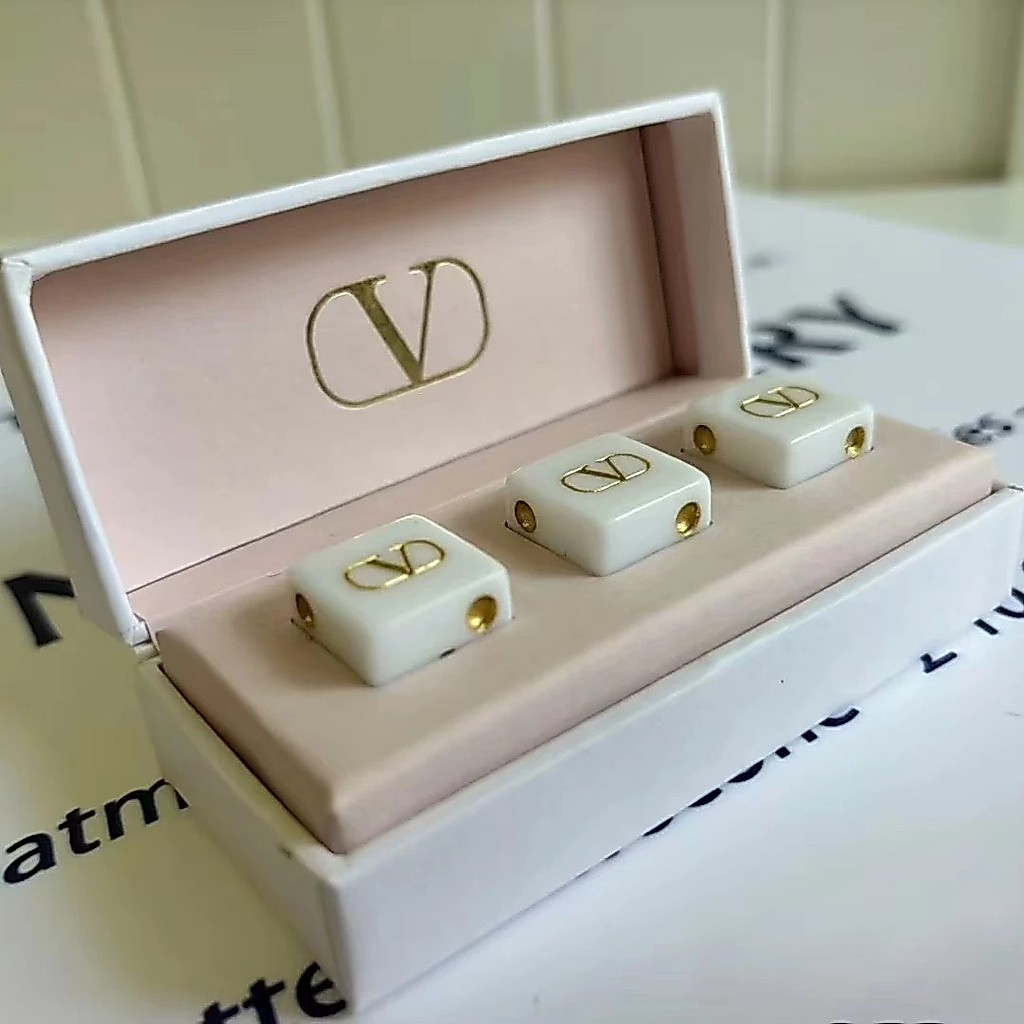 Boutique ~ Valentino Valentino Valentino Limited Dice Counter Quà tặng Hộp quà ba mảnh ngoại vi sáng