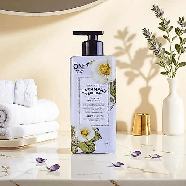 Sữa Dưỡng Thể Hương Nước Hoa On The Body LG Cashmere Perfume Body Lotion Happy Breeze 400ml Chính Hã