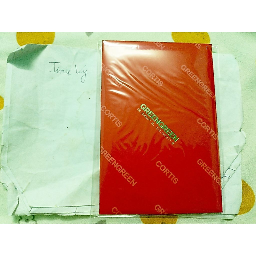 Album Seal weverse  portrait A ver greengreen cortis