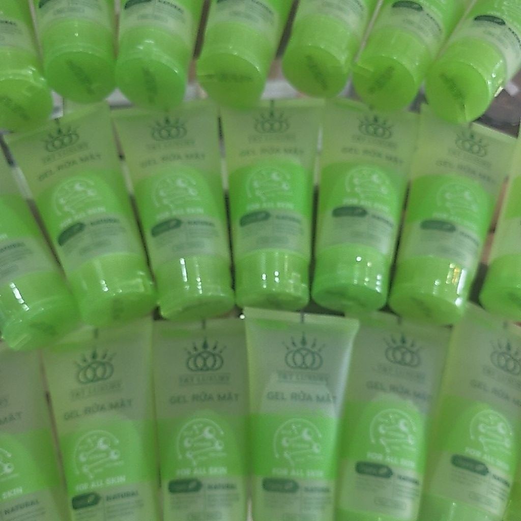 T&T LUXURY
GEL RỬA MẶT