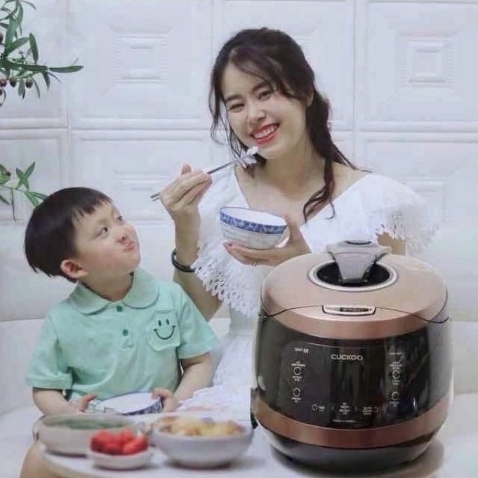 Nồi Cơm Điện Tử Cao Tần Áp Suất CUCKOO CRP-HWF1000F – 1.8L