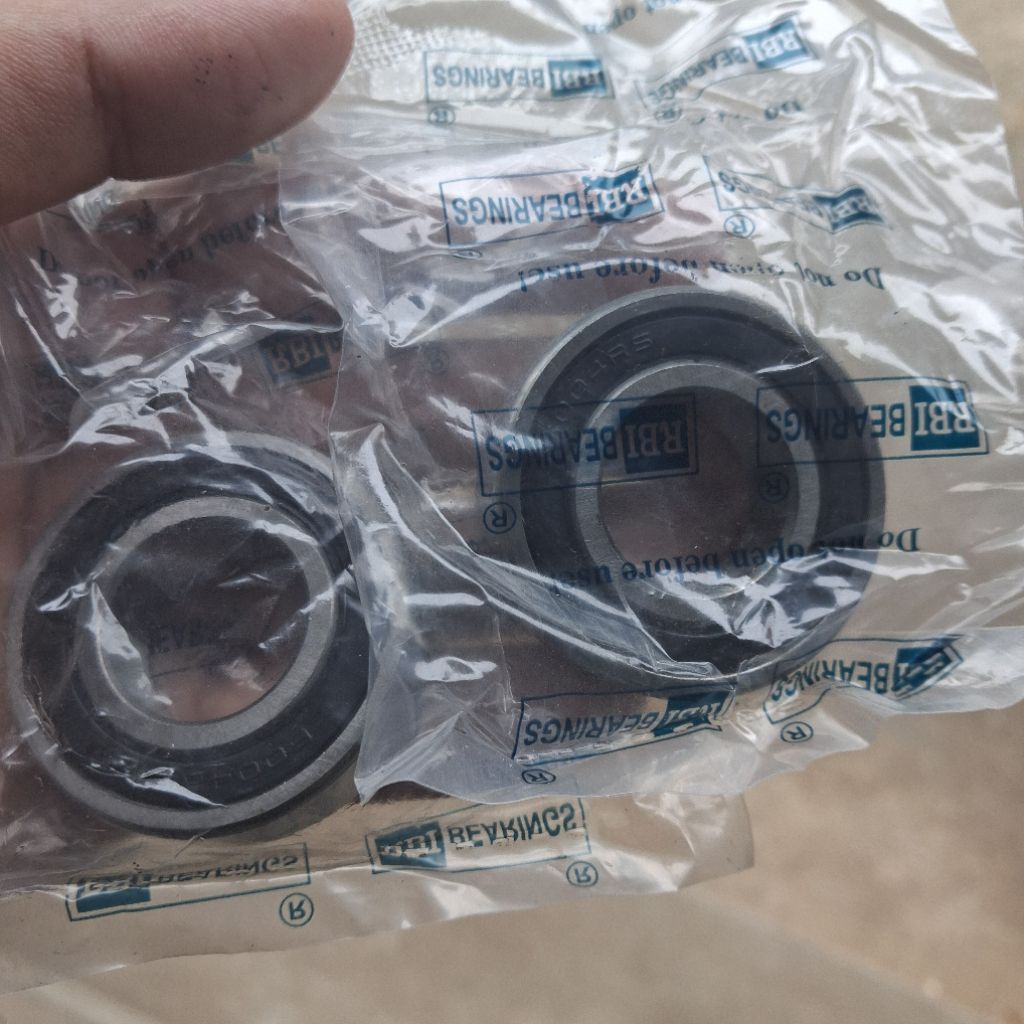 Combo 2 vòng bi 6004rs loại tốt dùng để thay thế vòng bi bánh xe rùa