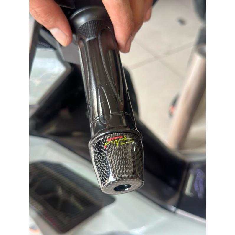 Gù Carbon Fiber AirBlade ,Vairo 160,Vision mới Tem xe