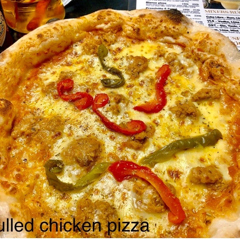 pulled chicken pizza size L đông lạnh