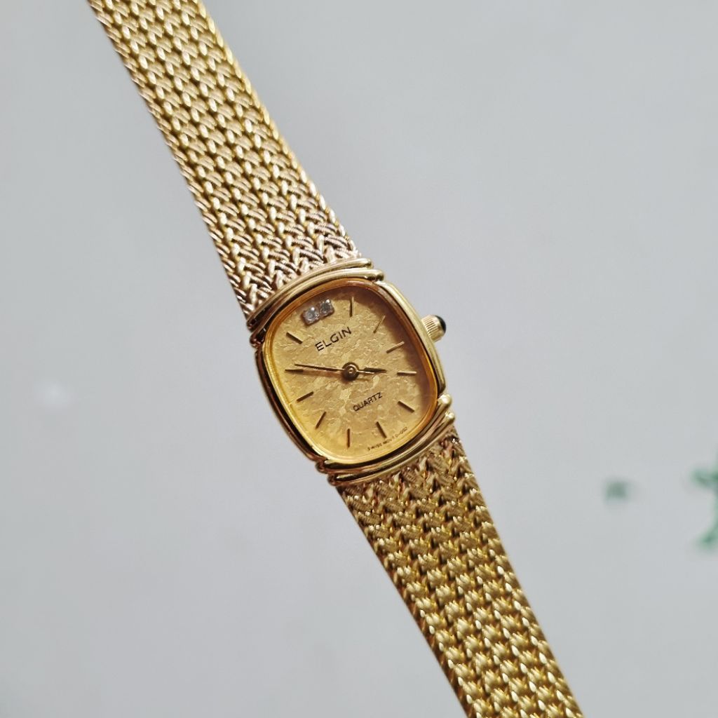 Đồng hồ nữ dây lụa Elgin mặt nền vân rất đẹp