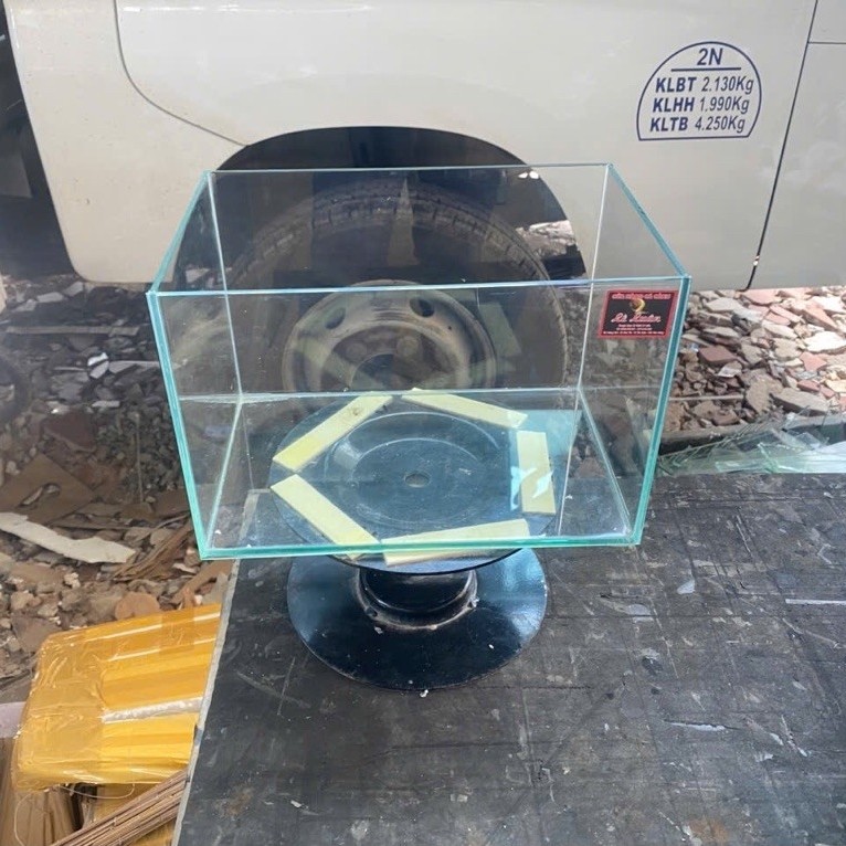 Bể mài vi tính 30x20x20 kính 4li