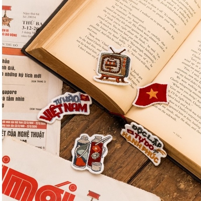 [ADORE] Pin cài ADORE bao cấp