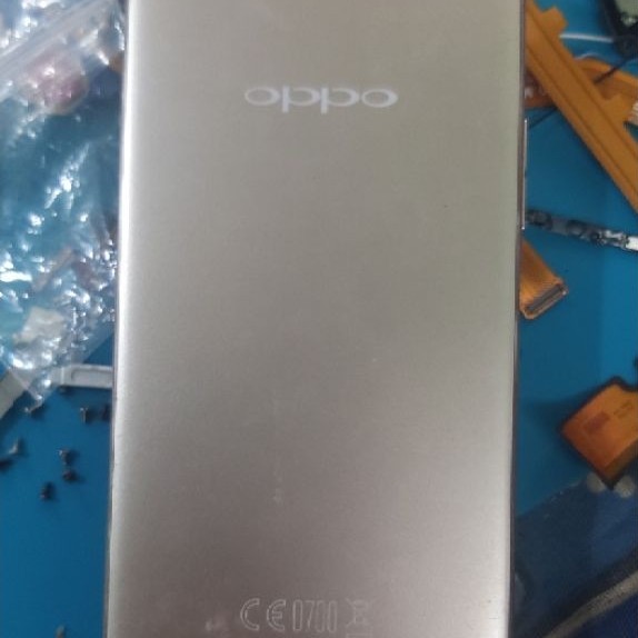xác oppo a37 hư màn hình .