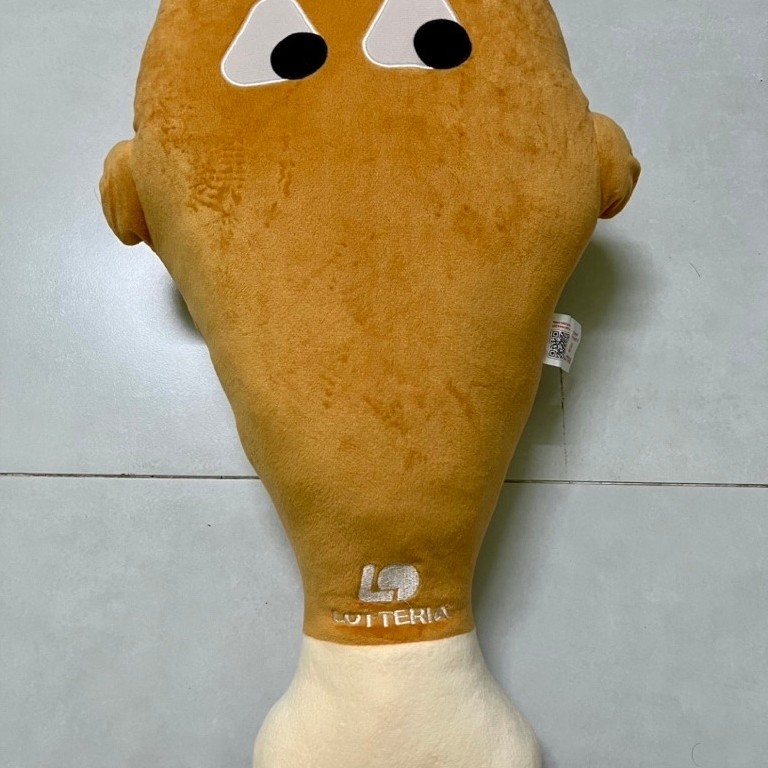 Gối ôm đùi gà Lotteria