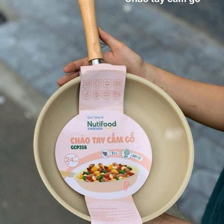 CHẢO GREEN COOK 24CM CÁN GỔ