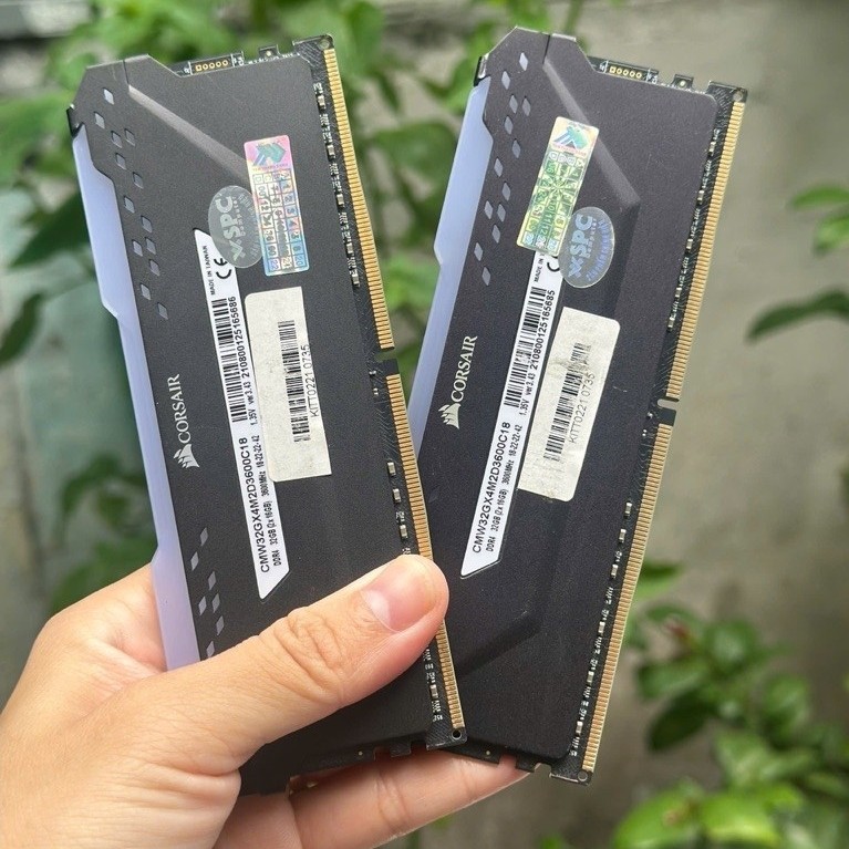 RAM PC Corsair Vengeance 16GB x1 RGB DDR4 hàng lướt