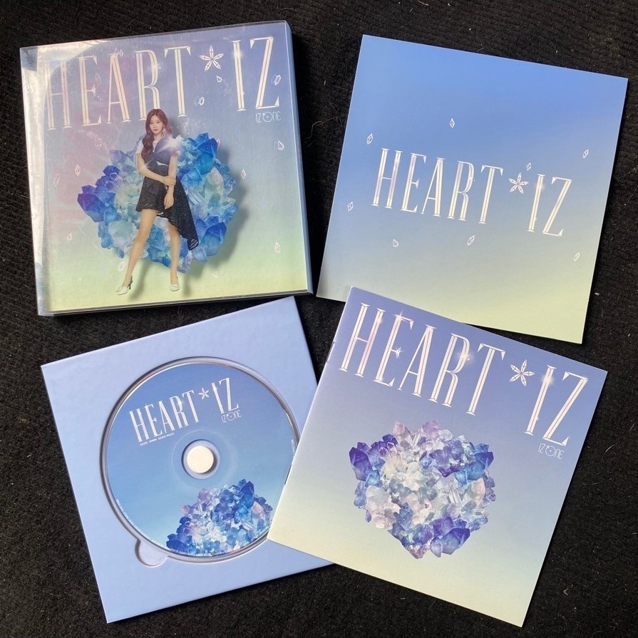Izone album Heart*Iz đã khui seal, đồ như hình.