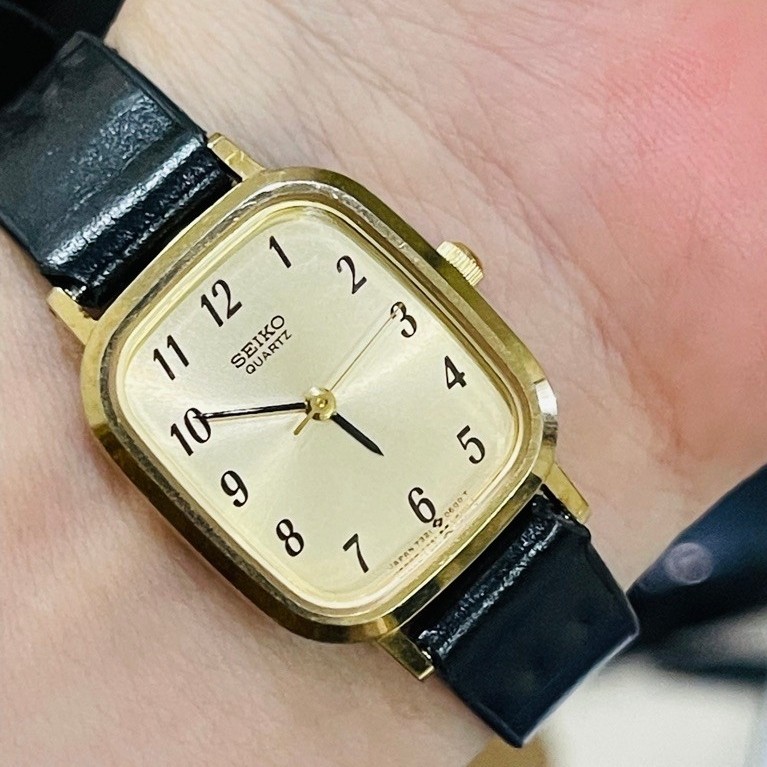 Đồng hồ NỮ Seiko Nhật tank mini vàng siêu đẹp.