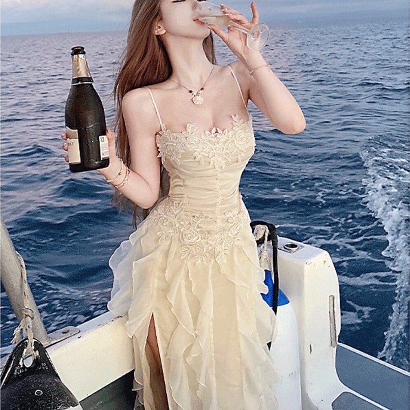 [SẴN] ADELE DRESS Đầm midi đầm 2 dây xẻ tà ren hoa thanh lịch SAM SAM BOUTIQUE