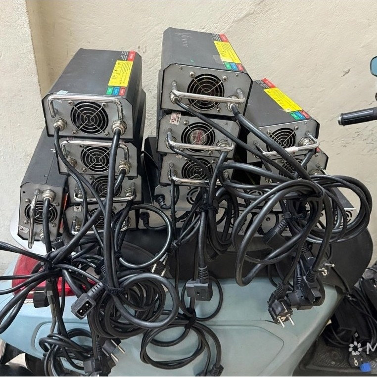 SẠC 1000W Vinfast