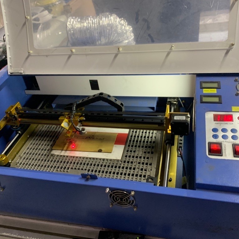 Combo 2 máy khắc Laser co2 3020 kèm máy khắc CNC