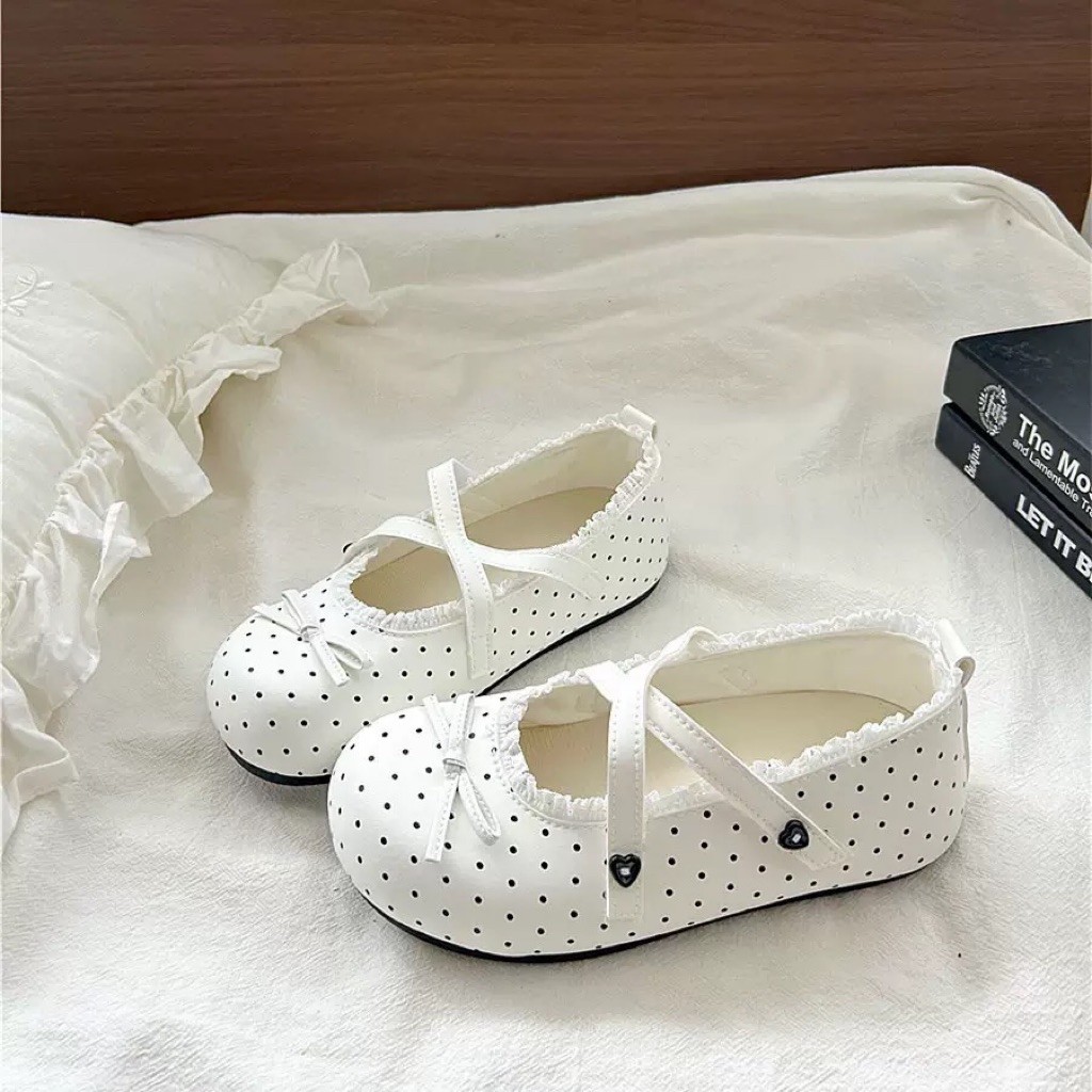 Giày búp bê Nữ Thể Thao Mary Jane Chấm Bi Quai Chéo Dán Khuy Tim Đính Nơ Xinh Xắn GD66