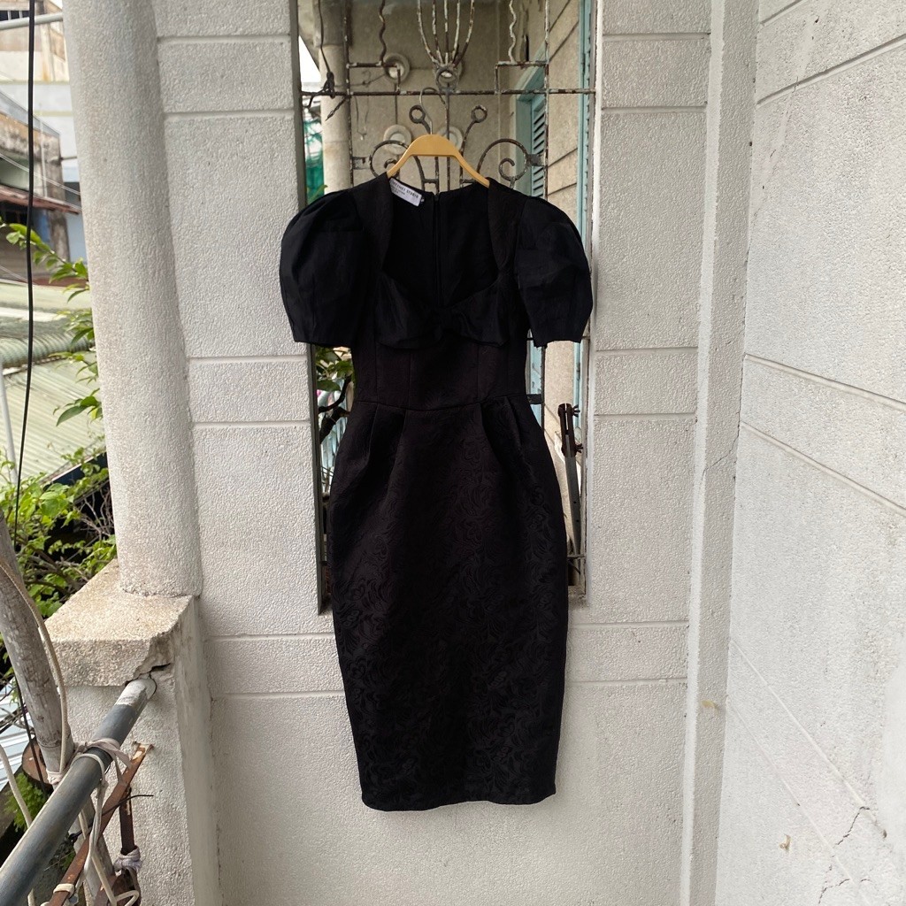 2hand đầm đen hiệu MEIMEI STUDIO eo 57cm dài 107cm mã 312