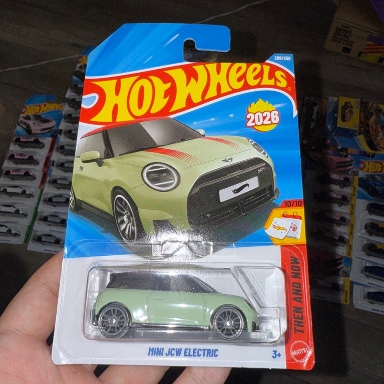 Hotwheels Mini Cooper JCW Electric/ mô hình ô tô