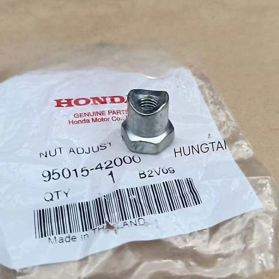 Ốc, tán điều chỉnh phanh, thắng xe DREAM, WAVE... zin Honda Thái 95010-42000