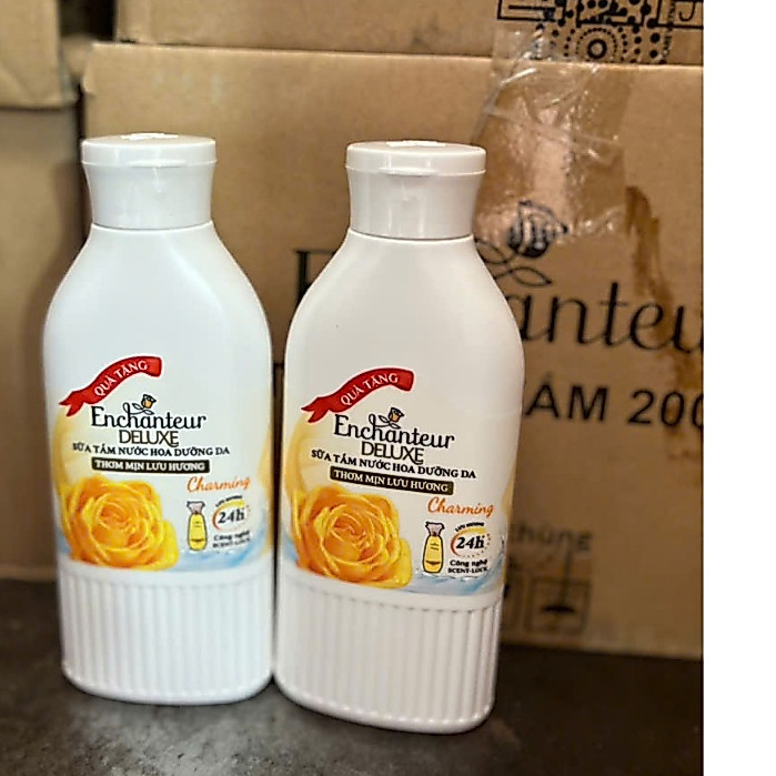Sữa dưỡng thể dưỡng ẩm Enchanteur hương Charming 200gr
