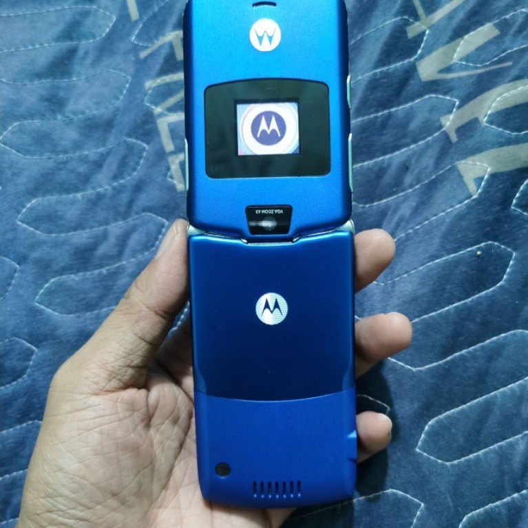 Điện thoại Motorola V3 zin trùng imei