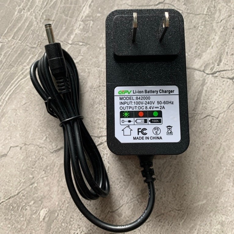 Sạc pin áo điều hòa 8,4 v - 2a chân tròn có tự ngắt khi sạc đầy pin