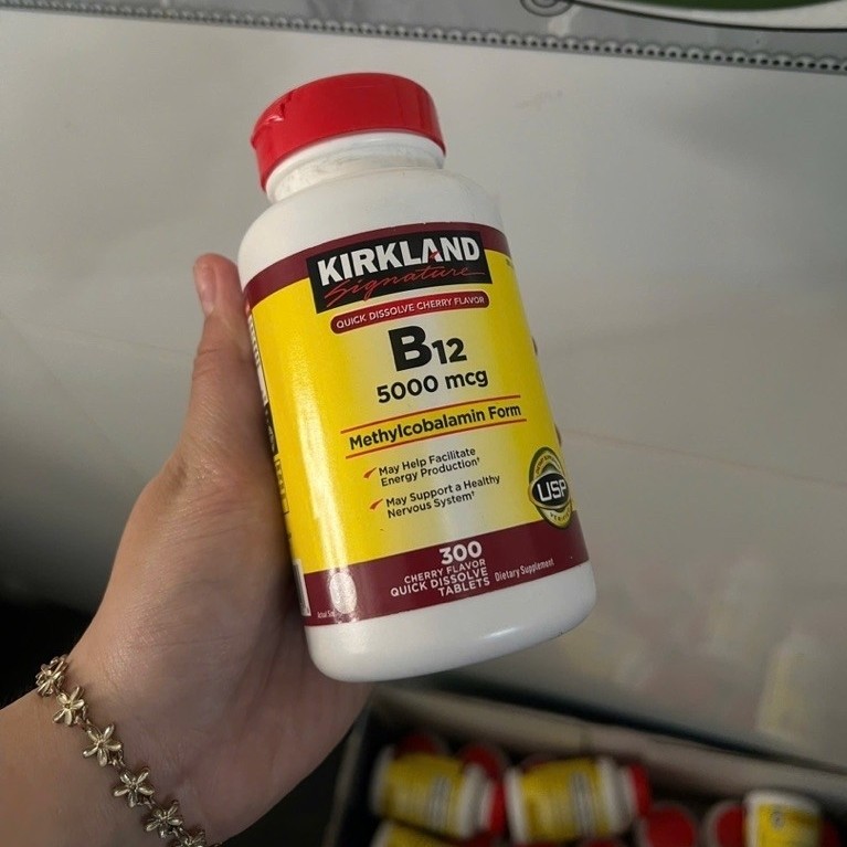 Viên ngậm Vitamin B12 Hương vị Cherry Kirkland Signature B12 5000 mcg - 300 viên