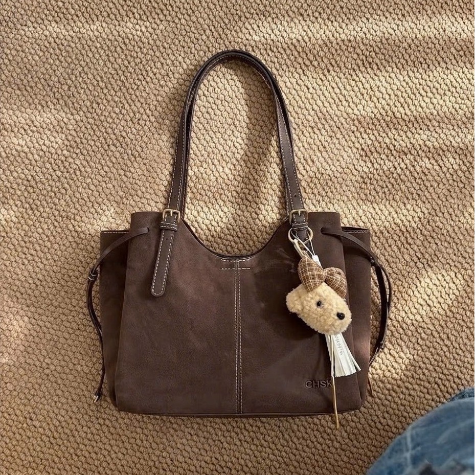 Túi Bigsize Da Lộn CHSK tặng kèm Charm Gấu Cún cực xinh