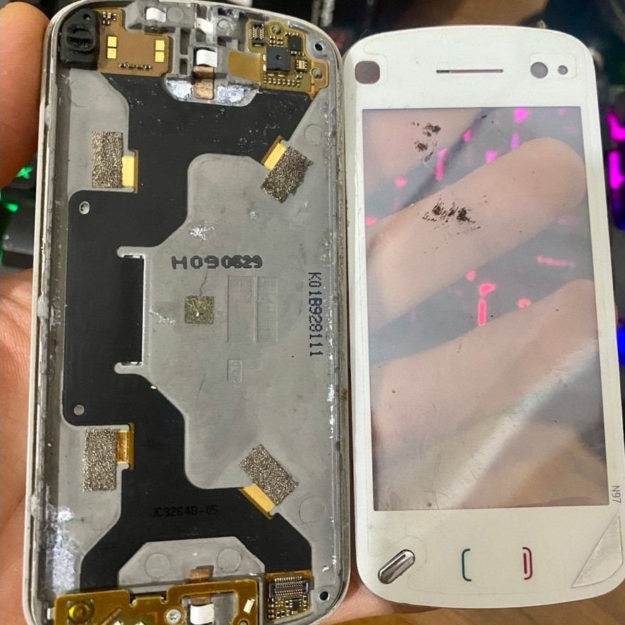Xác Nokia N97 không màn, không thấy lên, k bin k nắp, ae lấy đồ