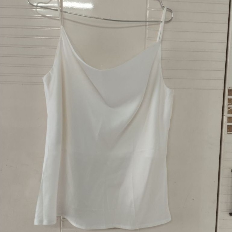 Thanh lý áo lụa 2 dây size M nhà Calie house ngực 92 cm