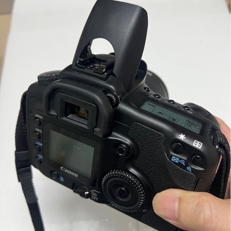 [Hàng cũ] Máy ảnh 20D / EOS 20D | DSLR | APS-C 8MP | Kính ngắm quang học | Thay lens | Thân máy chắc