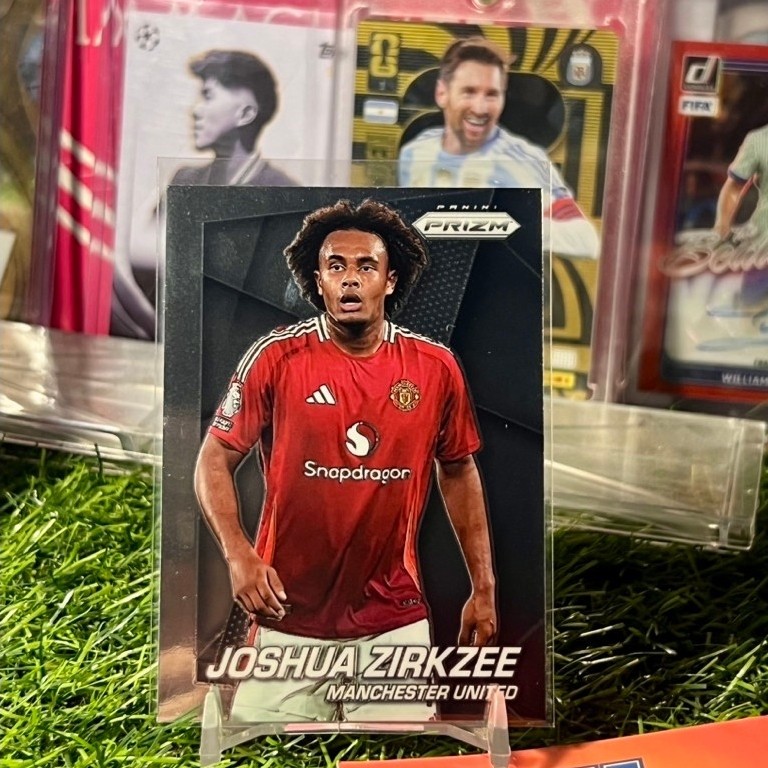 Thẻ bóng đá Joshua Zirkzee Panini Prizm EPL 2024/25
