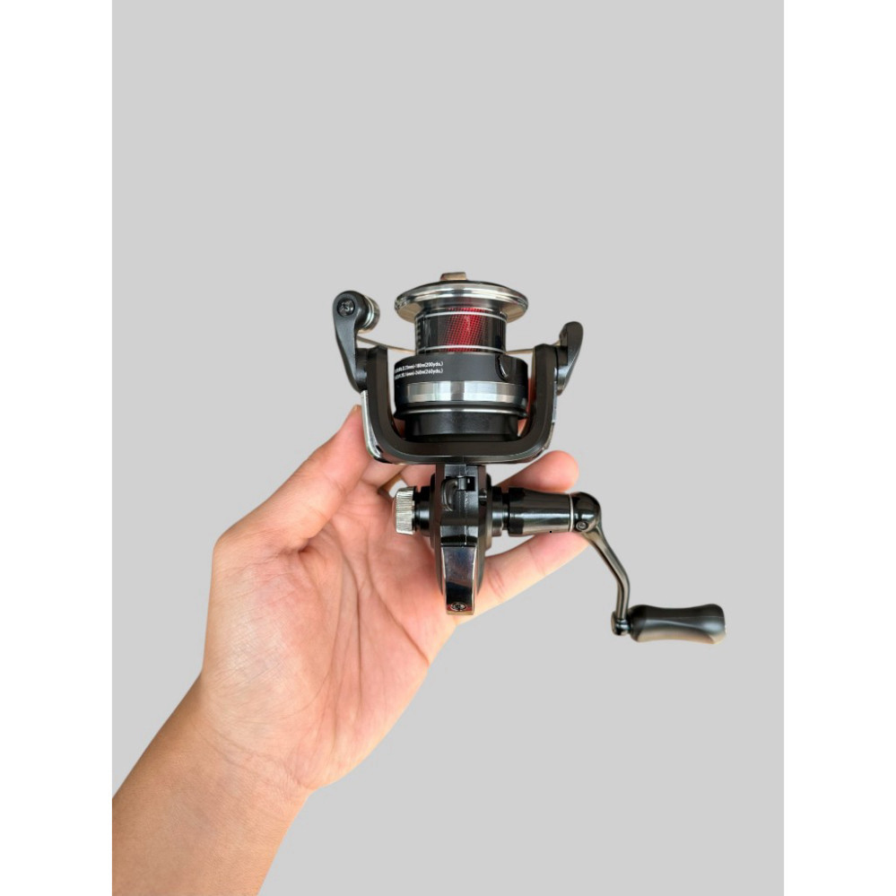 Máu câu cá Daiwa RZ 4000 hàng loại 1 - Máy đứng câu lure máy quay rất êm và mượt gyaaa jiavfdd